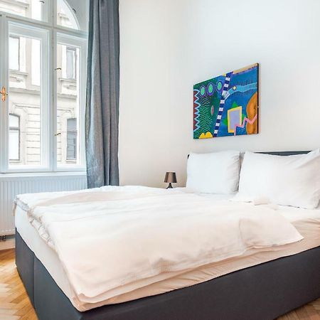 Grand Soho II Apartment Вена Экстерьер фото