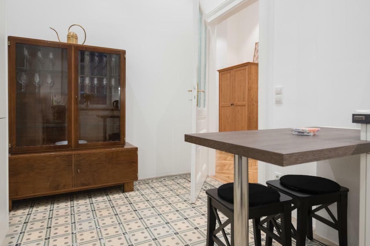 Grand Soho II Apartment Вена Экстерьер фото