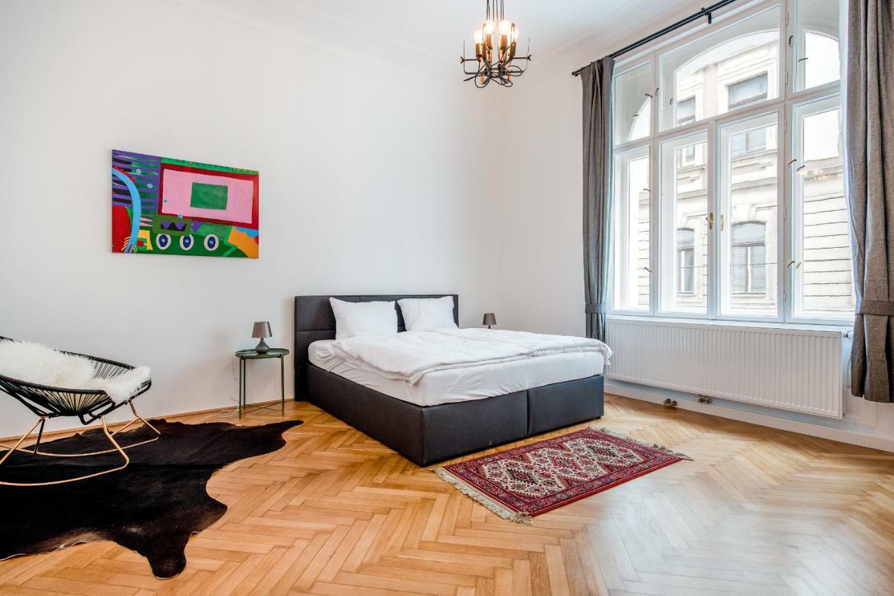 Grand Soho II Apartment Вена Экстерьер фото
