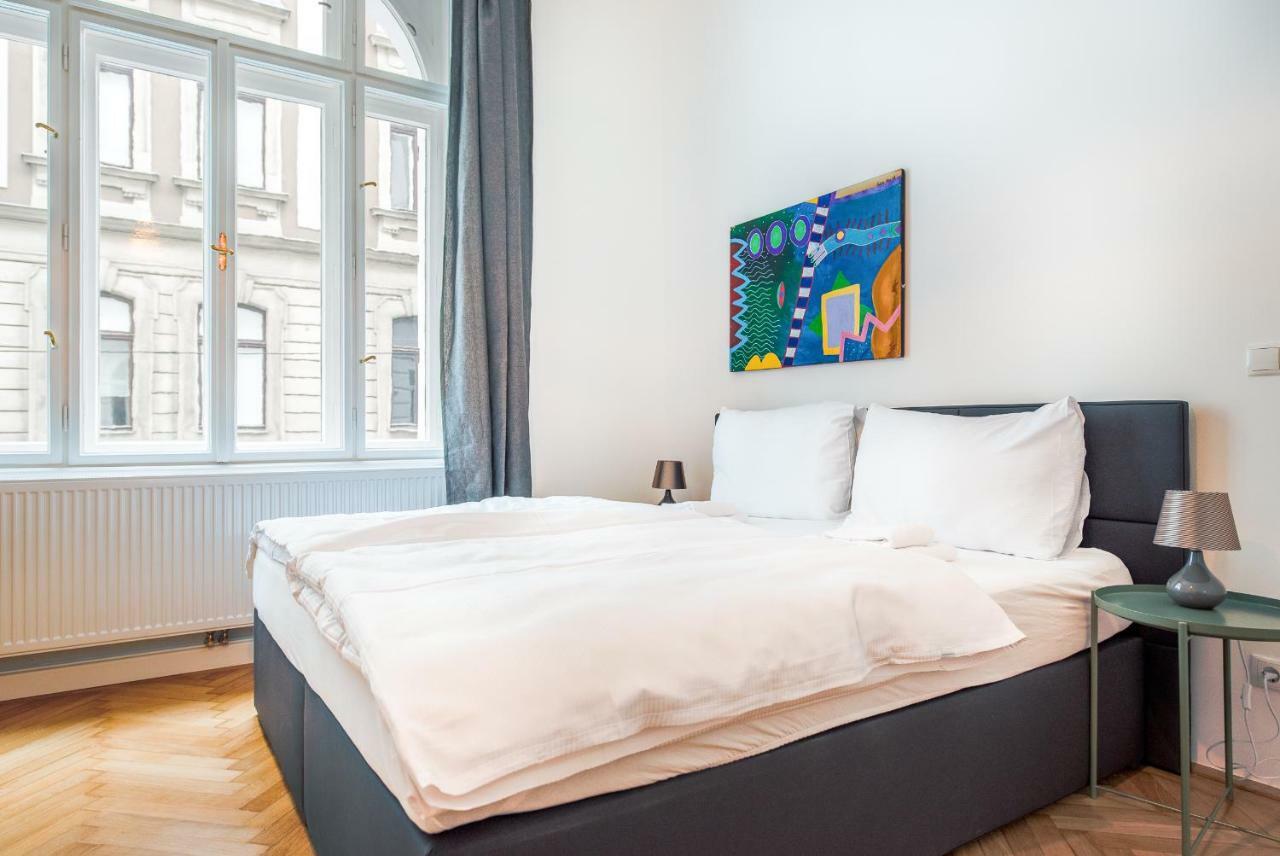 Grand Soho II Apartment Вена Экстерьер фото
